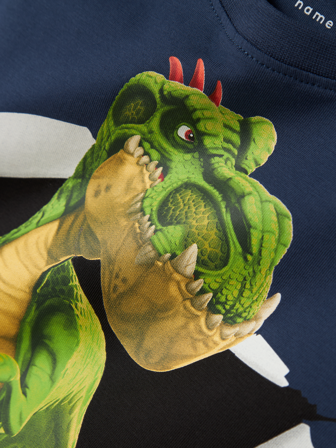 model_shot-front_full